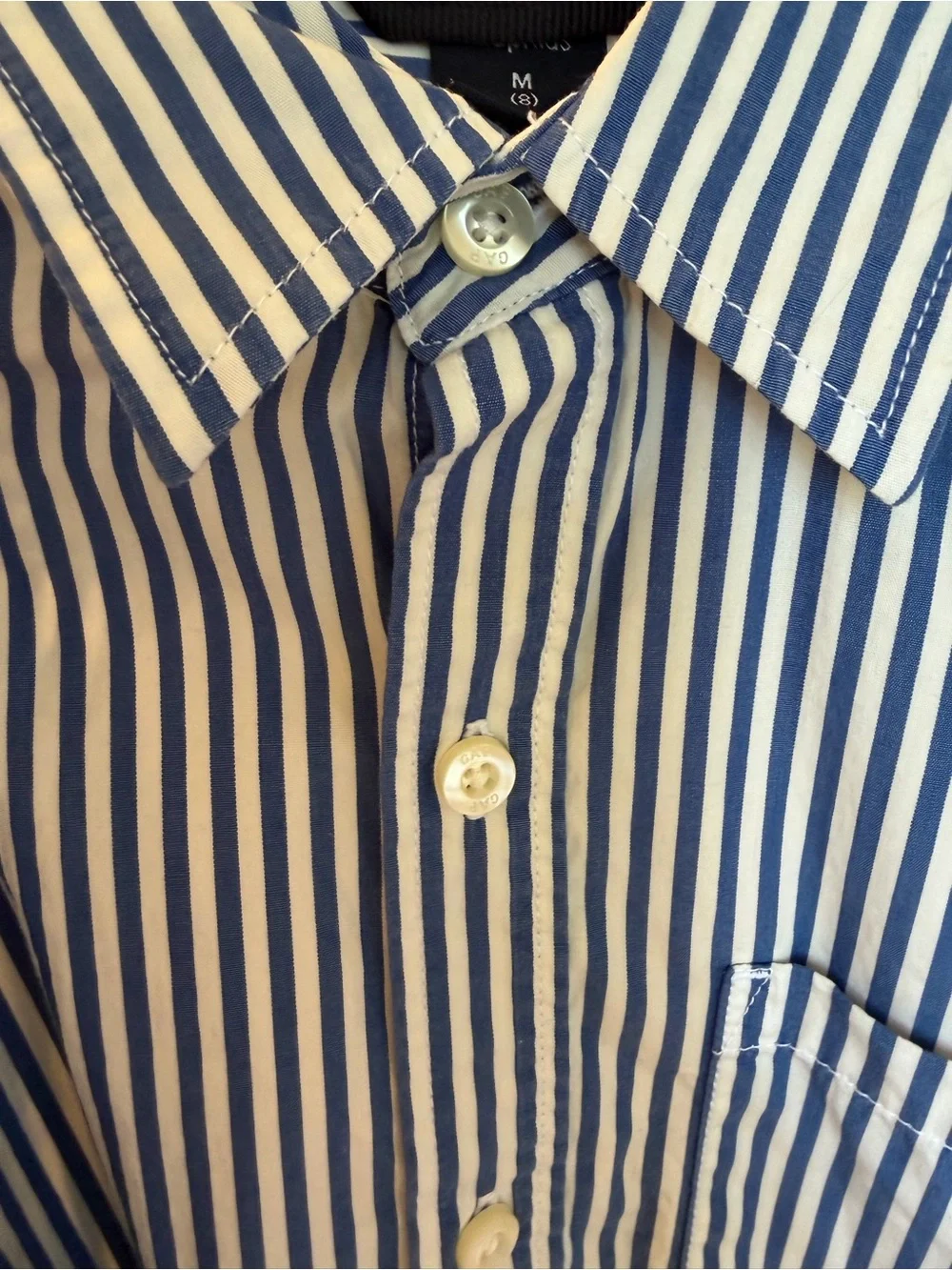 EUC GAP Boys Blue and White Striped Button-Down Shirt size 8